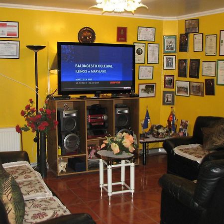Hostal El Mirador Punta Arenas Exterior foto